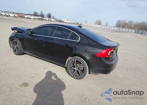 2014 Volvo S60 T5 z USA, uszkodzony, nr VIN YV1612FS3E1288572